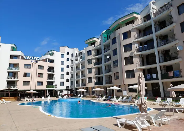 Апартамент Avalon Lux